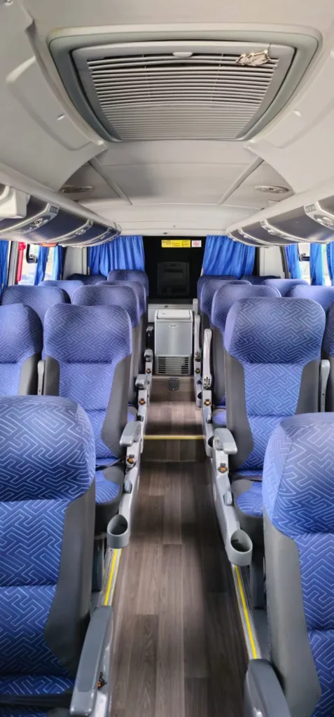 Ônibus VOLARE FLY 9 AGRALE JM 2023 seminovo à venda, código 1323 - foto 08