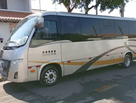 Ônibus VOLARE W9 LIMOUSINE AGRALE MA 10 JM 2014 seminovo à venda, código 1447 - foto 02