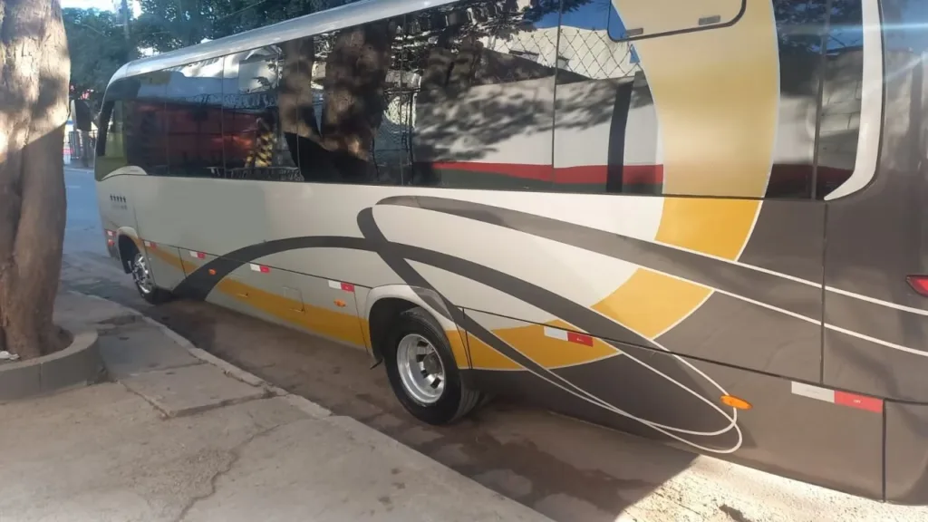 Ônibus VOLARE W9 LIMOUSINE AGRALE MA 10 JM 2014 seminovo à venda, código 1447 - foto 06