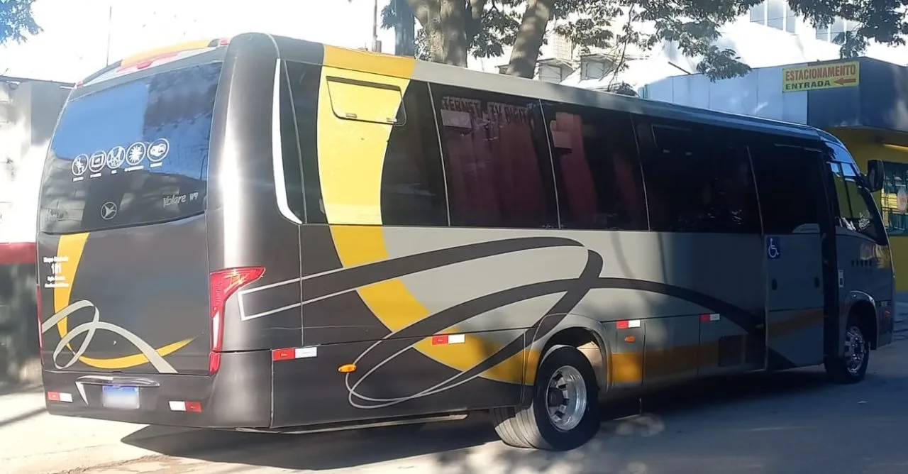 Ônibus VOLARE W9 LIMOUSINE AGRALE MA 10 JM 2014 seminovo à venda, código 1447 - foto 08