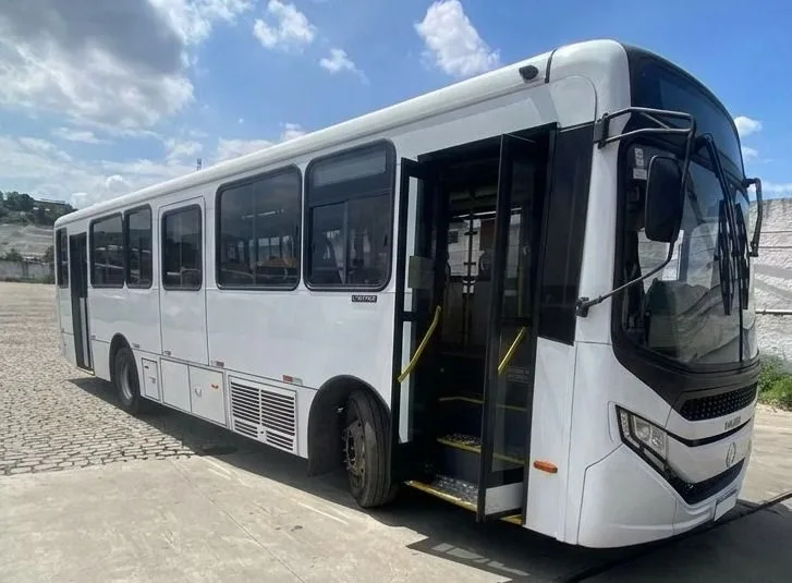 Ônibus CAIO APACHE VIP M.BENZ OF 1619 JM 2024 seminovo à venda, código 833 - foto 01
