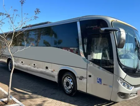 Ônibus COMIL CAMPIONE 3.25 VW 17.230 JM 2019 seminovo à venda, código 180 - foto 01