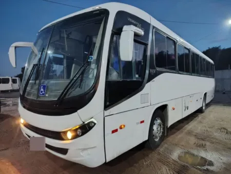 Ônibus COMIL VERSATILLE GOLD VW 17.230 JM 2014 seminovo à venda, código 323 - foto 01