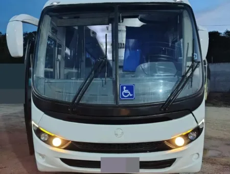 Ônibus COMIL VERSATILLE GOLD VW 17.230 JM 2014 seminovo à venda, código 323 - foto 02