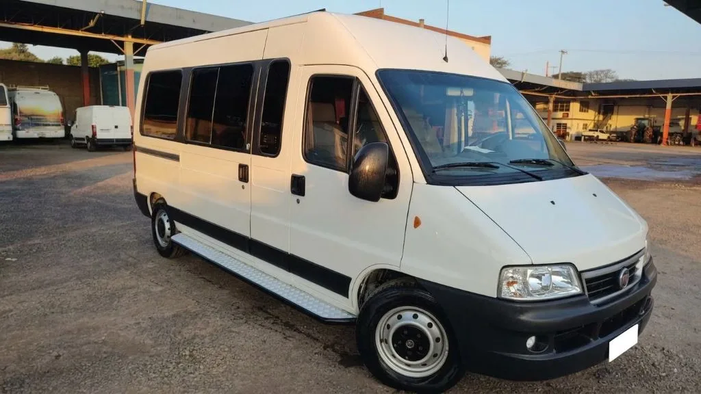 Ônibus FIAT DUCATO MULT VAN 12 LUGARES 2014 seminovo à venda, código 103 - foto 01