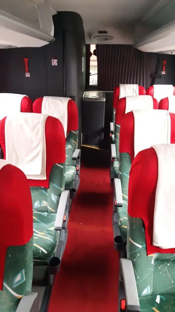 Ônibus IRIZAR I6 M.B O500 RSD JM 2015 seminovo à venda, código 934 - foto 06