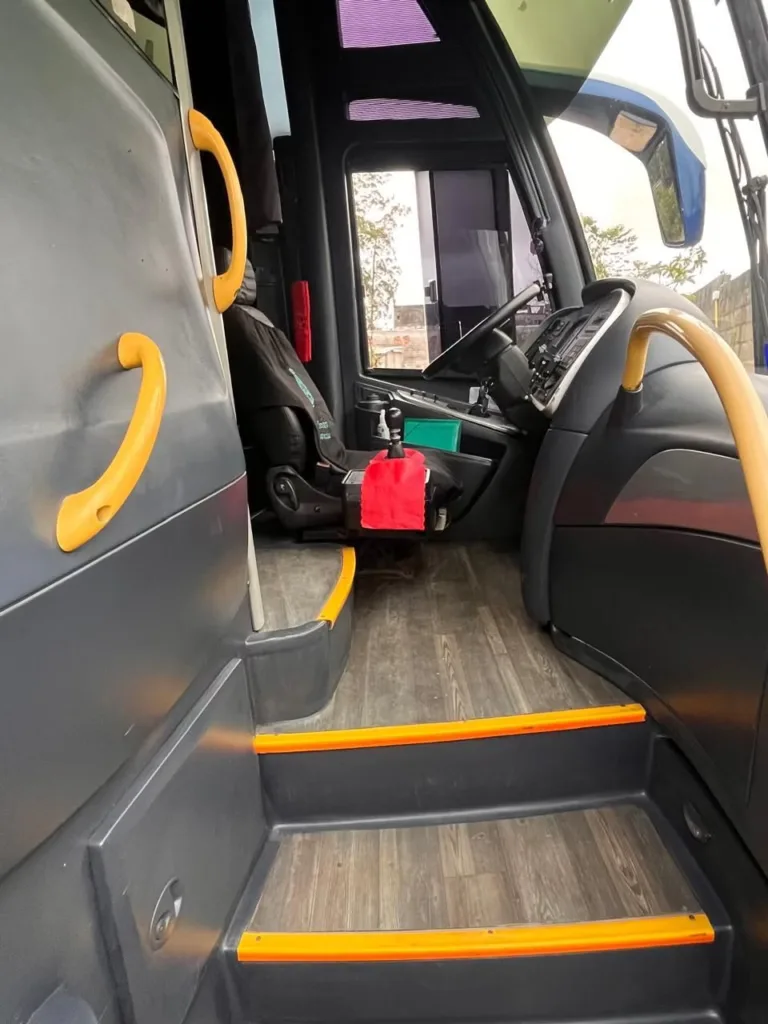 Ônibus MARCOPOLO PARADISO 1200 G7 SCANIA K340 JM 2010 seminovo à venda, código 1289 - foto 03