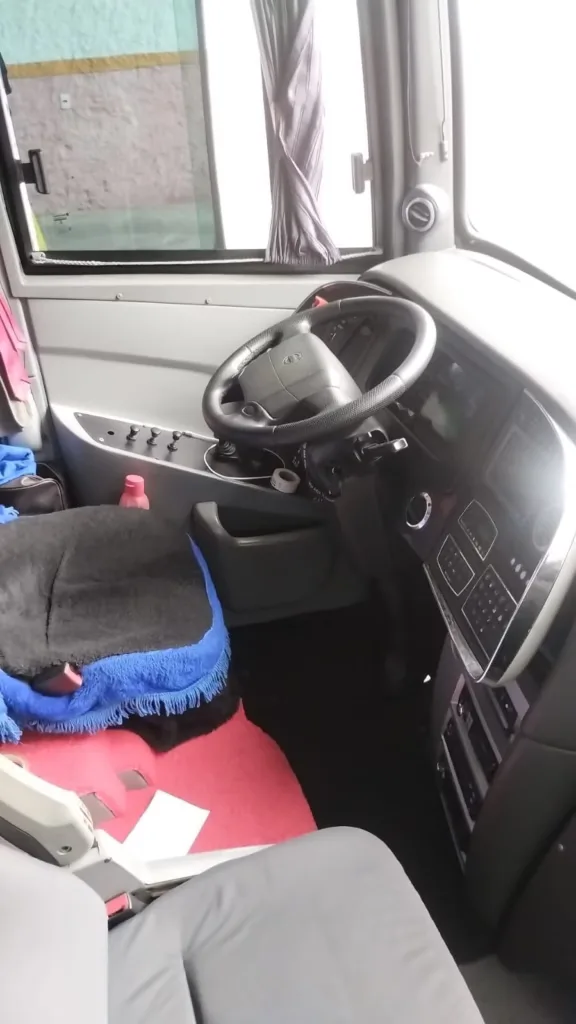 Ônibus MARCOPOLO PARADISO LD G7 1600 VOLVO JM 2015 seminovo à venda, código 1297 - foto 04