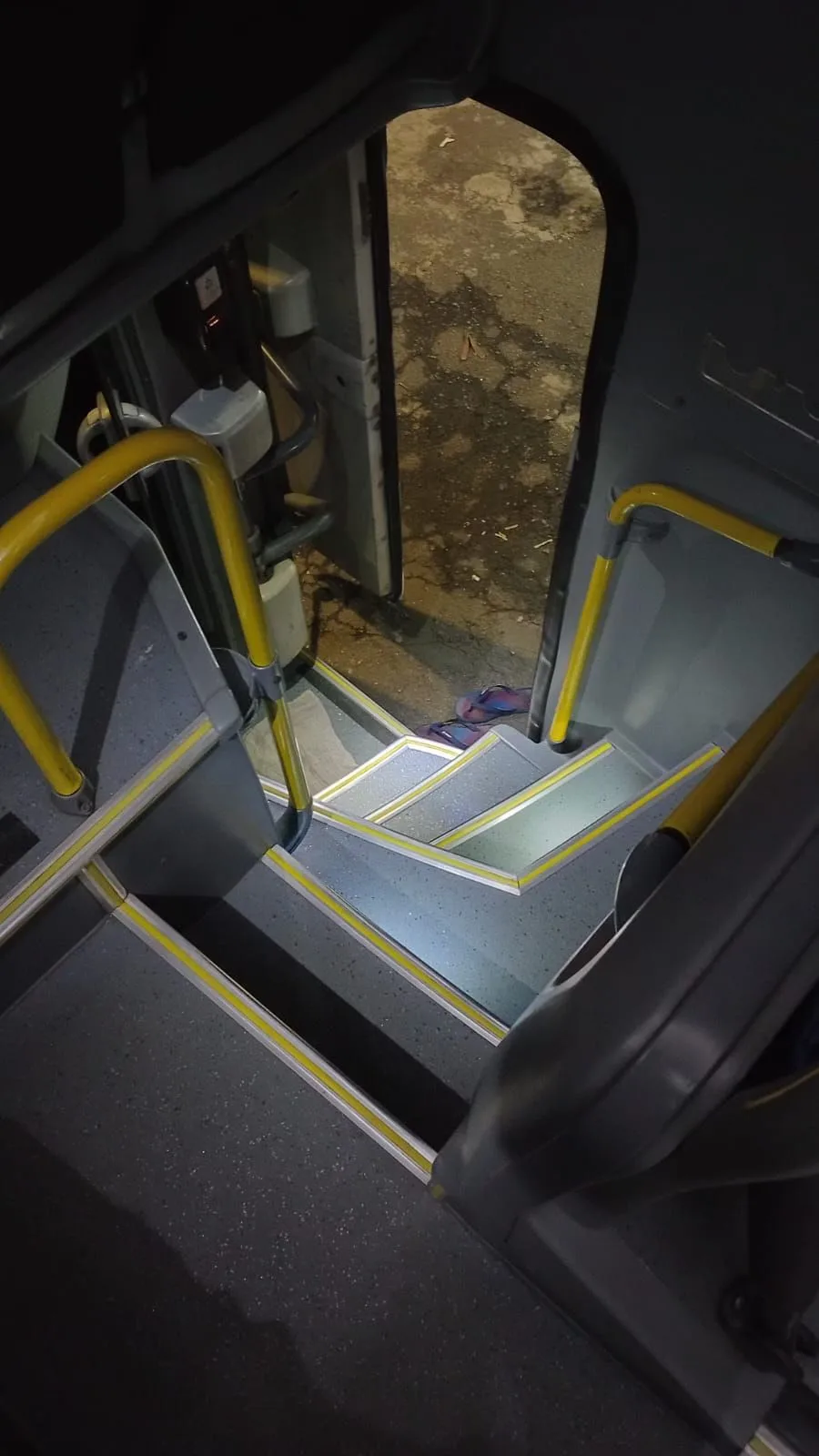 Ônibus MARCOPOLO PARADISO LD G7 1600 VOLVO JM 2015 seminovo à venda, código 1297 - foto 08
