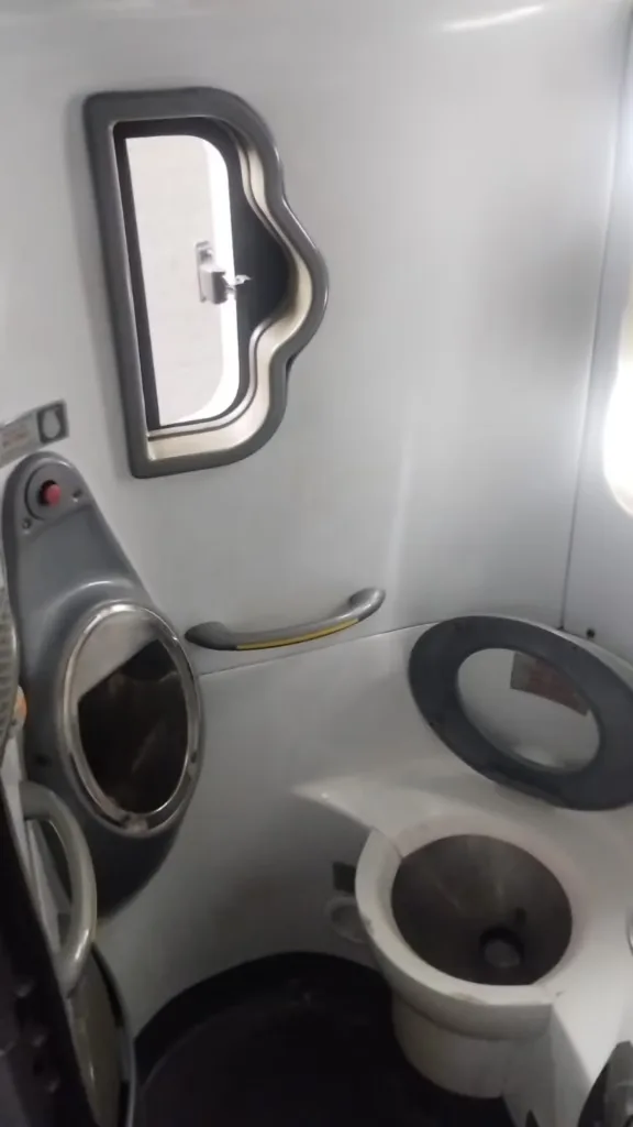 Ônibus MARCOPOLO PARADISO LD G7 1600 VOLVO JM 2015 seminovo à venda, código 1297 - foto 10