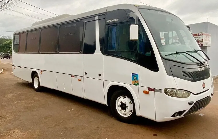 Ônibus MARCOPOLO SENIOR AGRALE MA 10 JM 2013 seminovo à venda, código 1257 - foto 01