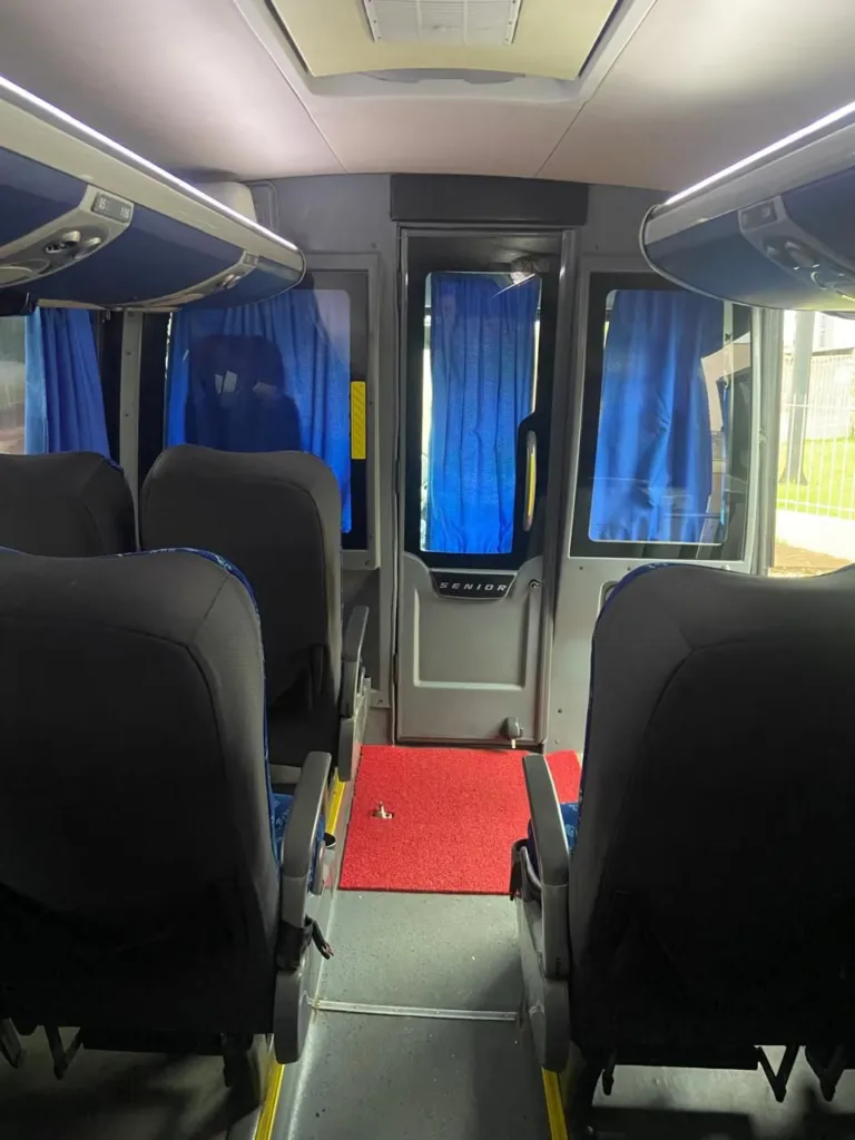 Ônibus MARCOPOLO SENIOR AGRALE MA 10 JM 2013 seminovo à venda, código 1257 - foto 05