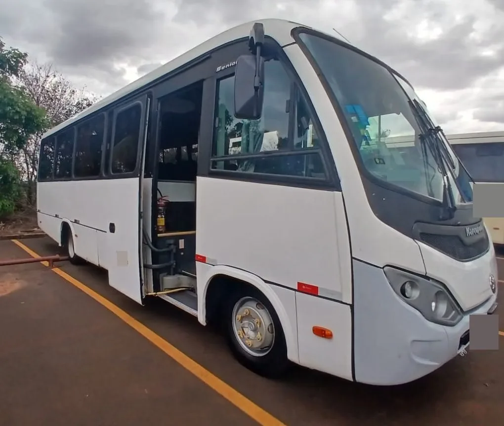 Ônibus MARCOPOLO SENIOR M.BENZ LO 916 JM 2021 seminovo à venda, código 66 - foto 01
