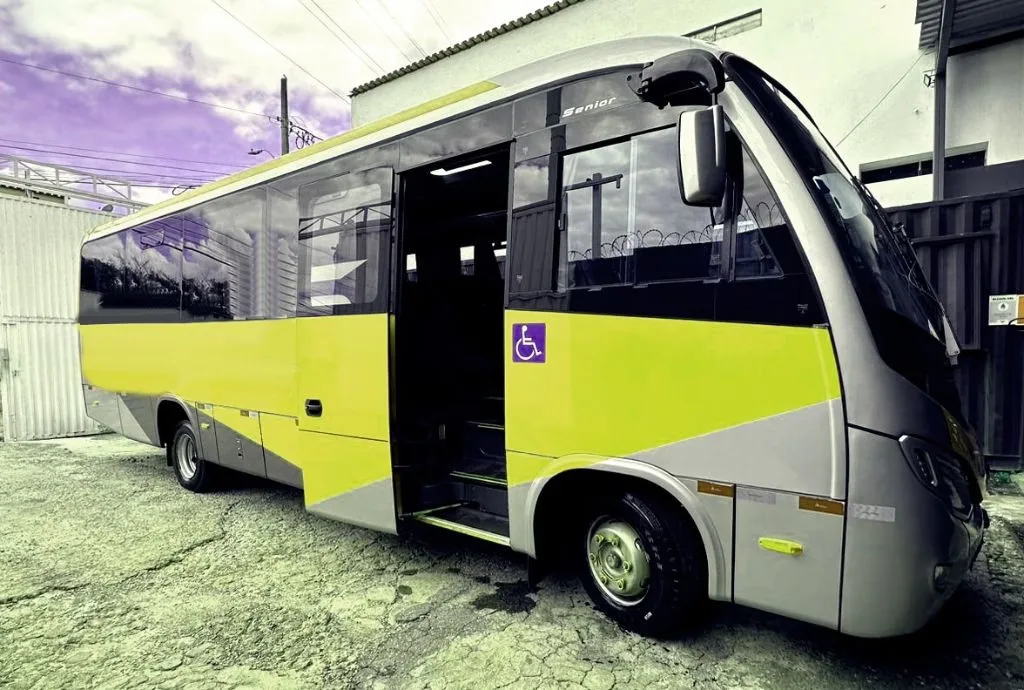 Ônibus MARCOPOLO SENIOR M.BENZ LO 916 JM 2024 seminovo à venda, código 766 - foto 01