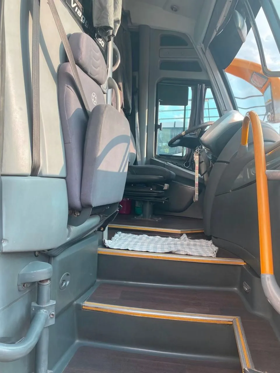 Ônibus MARCOPOLO VIAGGIO 1050 G7 VW 18.320 JM 2013 seminovo à venda, código 768 - foto 04