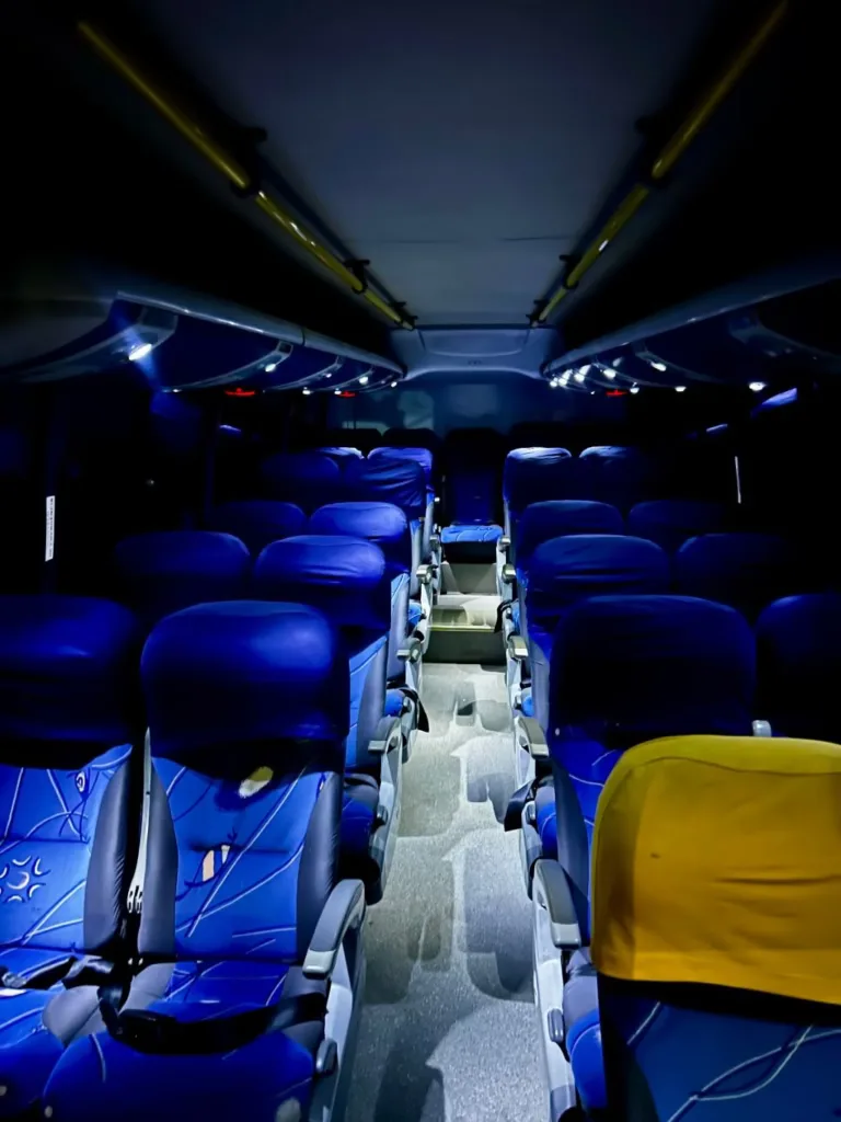 Ônibus MARCOPOLO VOLARE DW9 M.BENZ LO 915 JM 2012 seminovo à venda, código 686 - foto 07