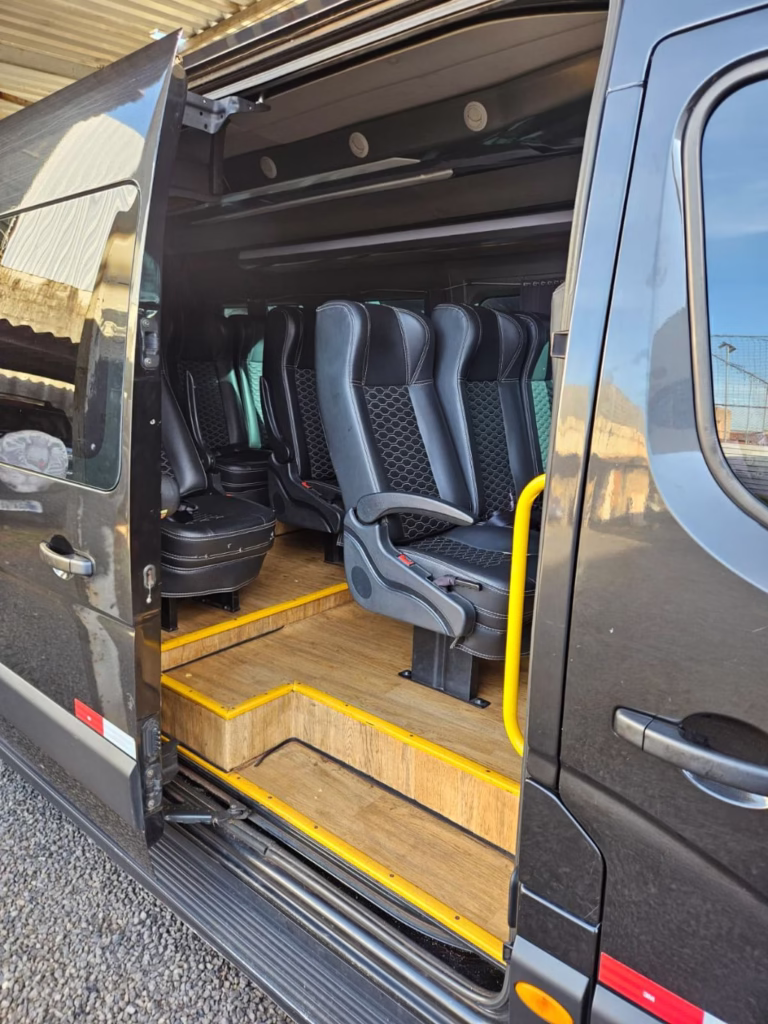RENAULT L3H2 ANO 2025 EXECUTIVA JM COD.1281
