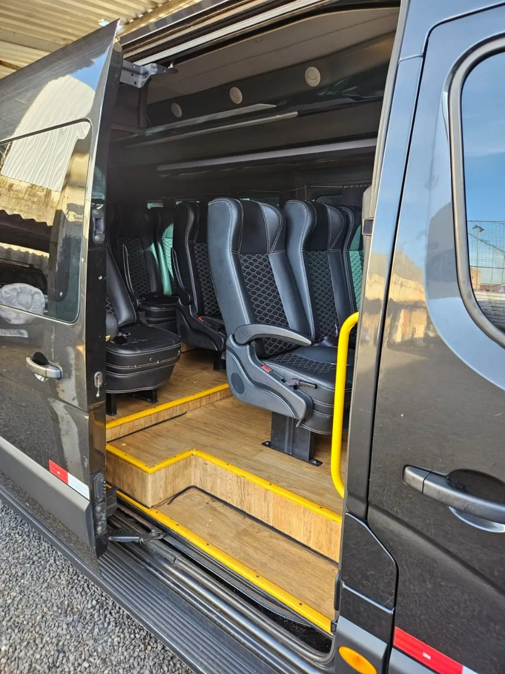 Ônibus RENAULT L3H2 EXECUTIVA JM 2025 seminovo à venda, código 1281 - foto 06