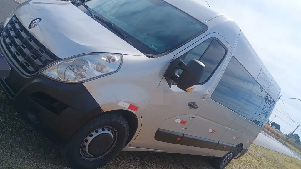 Ônibus RENAULT MASTER L3H2 EXECUTIVA JM 2017 seminovo à venda, código 1294 - foto 01