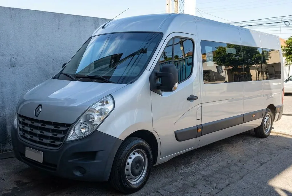 Ônibus RENAULT MASTER L3H2 JM 2015 seminovo à venda, código 821 - foto 01