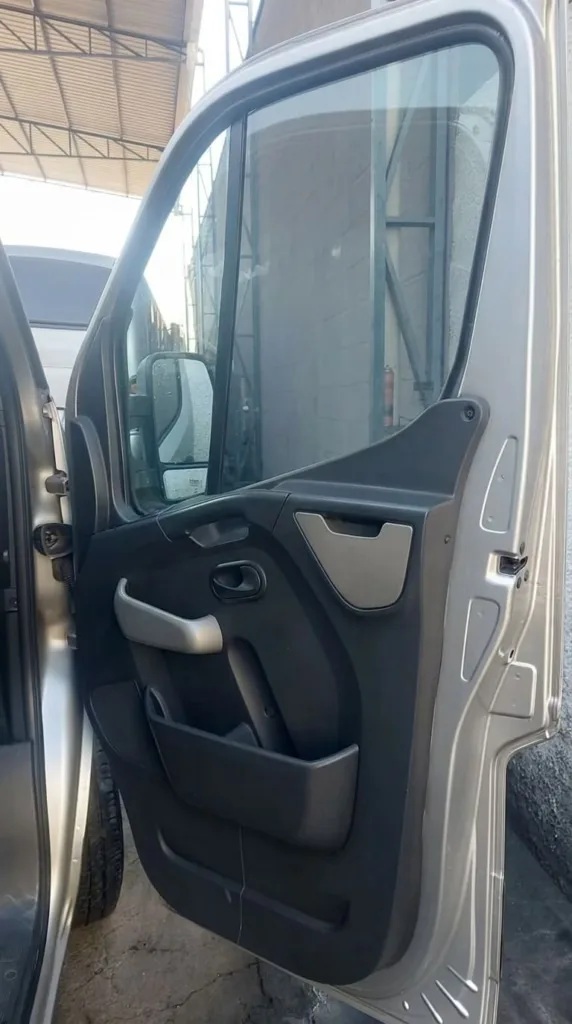 Ônibus RENAULT MASTER L3H2 JM 2015 seminovo à venda, código 821 - foto 04