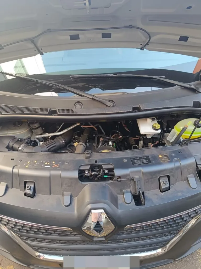 Ônibus RENAULT MASTER L3H2 LUXO JM 2024 seminovo à venda, código 888 - foto 04