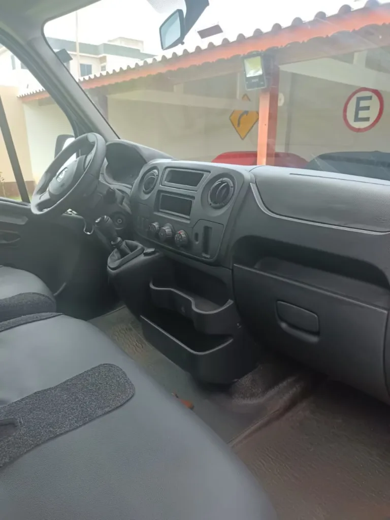 Ônibus RENAULT MASTER L3H2 LUXO JM 2024 seminovo à venda, código 888 - foto 06