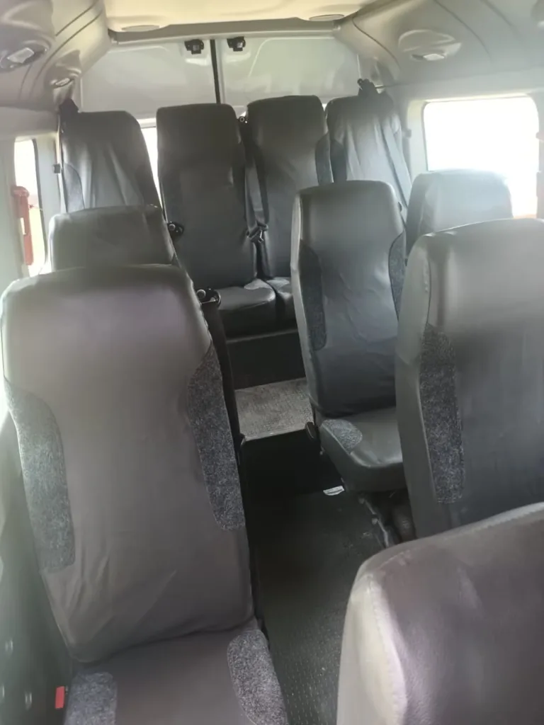 Ônibus RENAULT MASTER L3H2 LUXO JM 2024 seminovo à venda, código 888 - foto 08