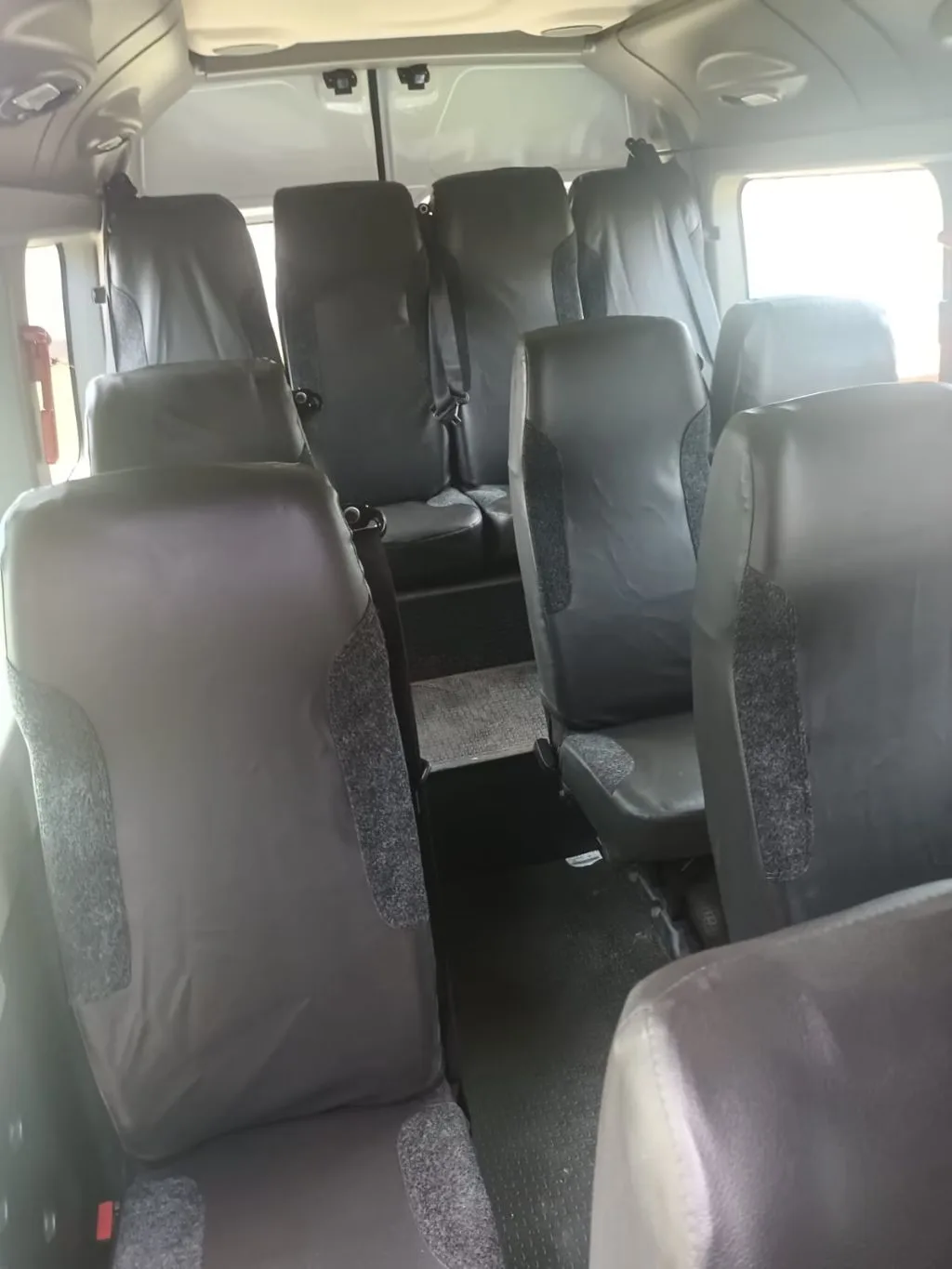 Ônibus RENAULT MASTER L3H2 LUXO JM 2024 seminovo à venda, código 888 - foto 08
