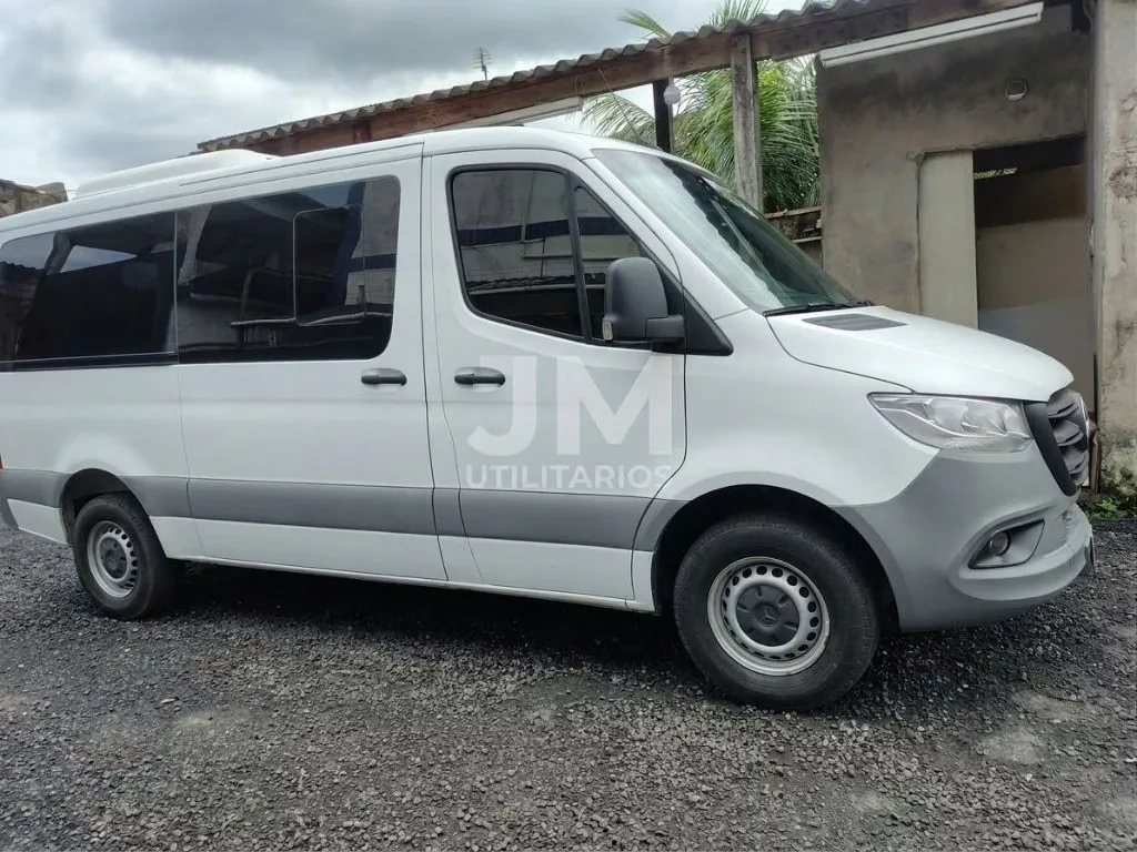 Ônibus SPRINTER 417 VAN TETO BAIXO 2024 seminovo à venda, código 1743 - foto 01