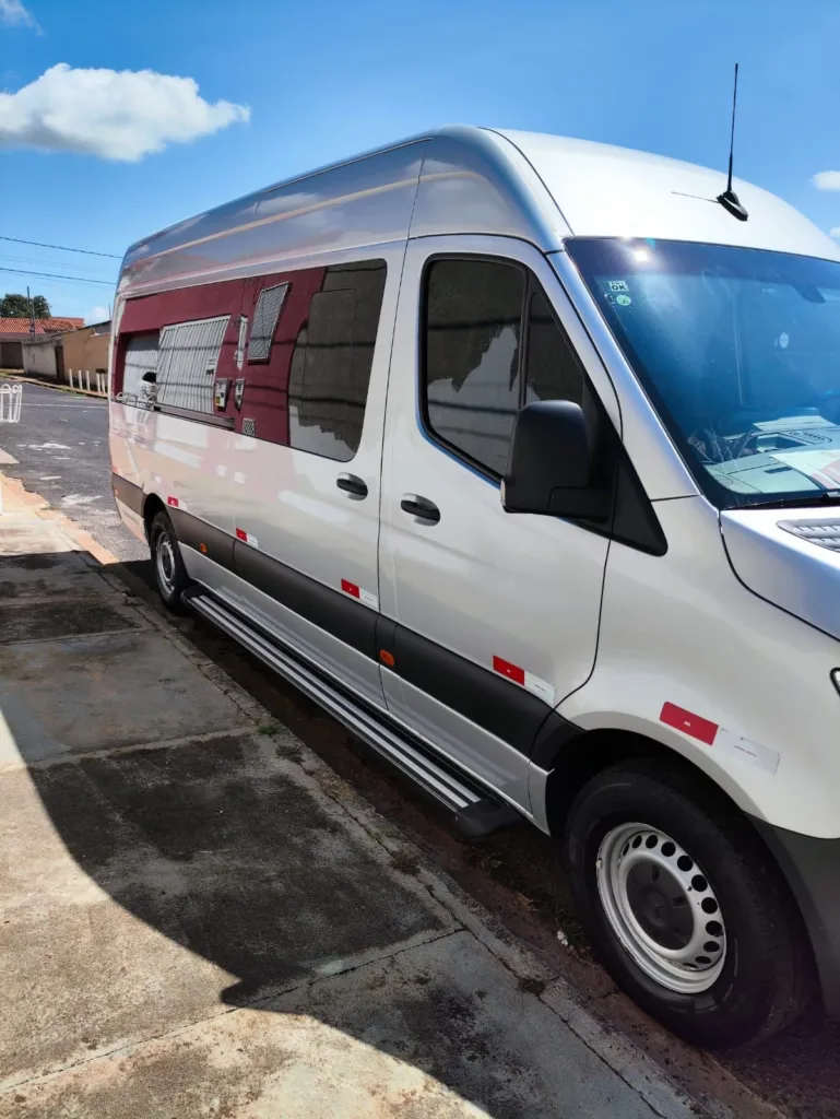 Ônibus SPRINTER CDI 416 LONGA EXECUTIVA LUXO JM 2020 seminovo à venda, código 570 - foto 02