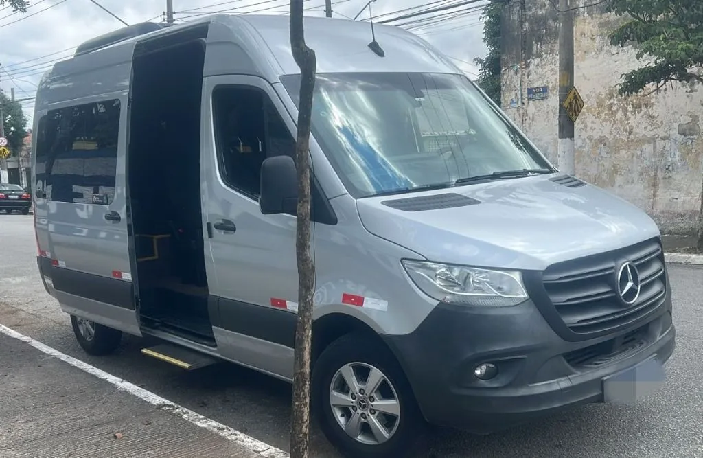 Ônibus SPRINTER CDI 416 TETO ALTO LUXO JM 2020 seminovo à venda, código 1669 - foto 01