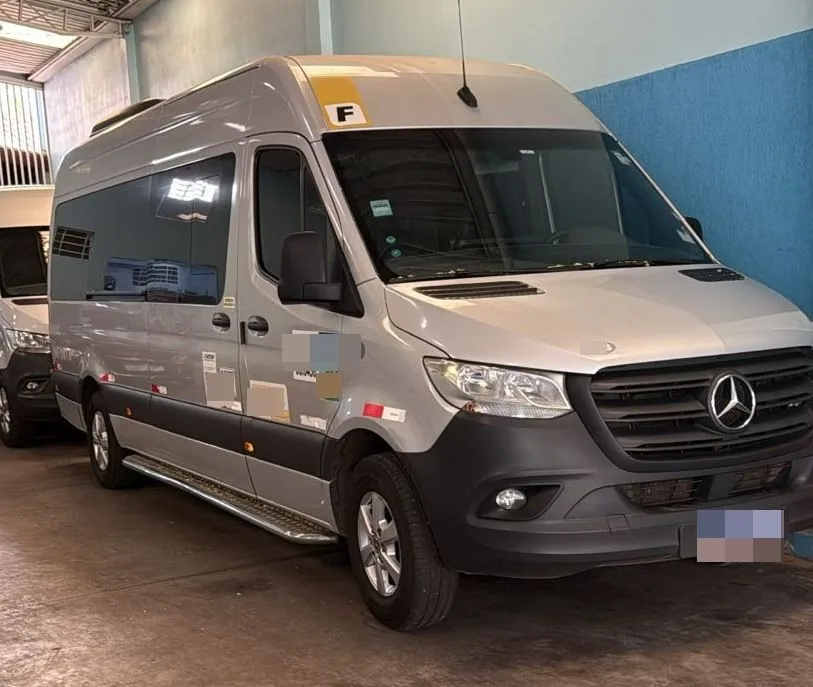 Ônibus SPRINTER CDI 417 LUXO JM 2024 seminovo à venda, código 735 - foto 02