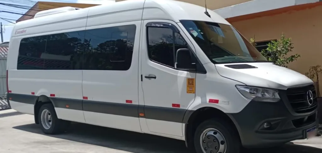 Ônibus SPRINTER CDI 516 EXECUTIVA JM 2020 seminovo à venda, código 1328 - foto 01