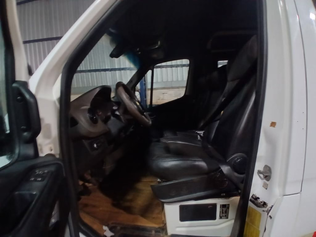 VAN SPRINTER 416 À VENDA ANO 2020 LUXO COD.1742