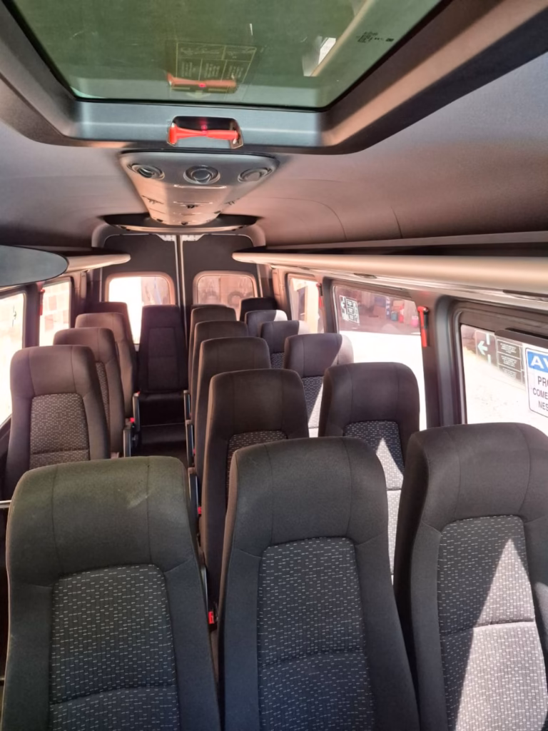 VAN À VENDA SPRINTER CDI 517 LONGA 2024 COD.83
