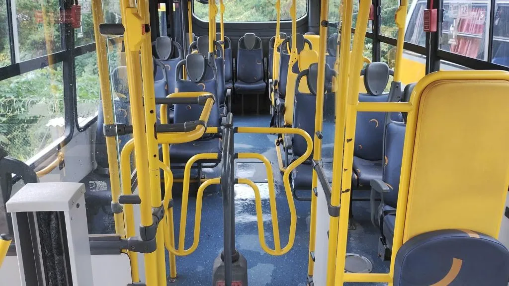 Ônibus CAIO MICRO-ÔNIBUS FOZ LO916 URBANO seminovo à venda, código 1601 - foto 08