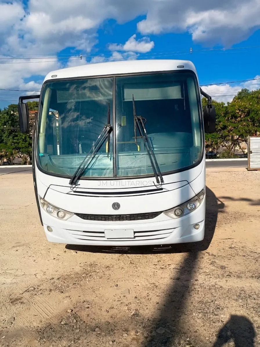 Ônibus COMIL VERSATILLE GOLD VW 17.230 JM 2013 seminovo à venda, código 215 - foto 02