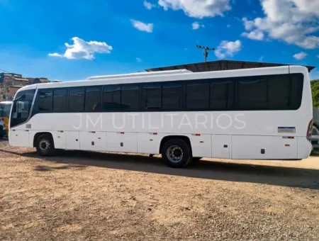 Ônibus COMIL VERSATILLE GOLD VW 17.230 JM 2013 seminovo à venda, código 215 - foto 04