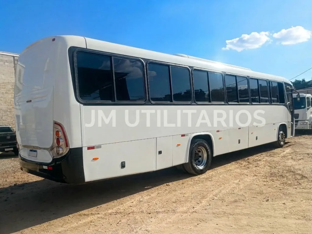 Ônibus COMIL VERSATILLE GOLD VW 17.230 JM 2013 seminovo à venda, código 215 - foto 05