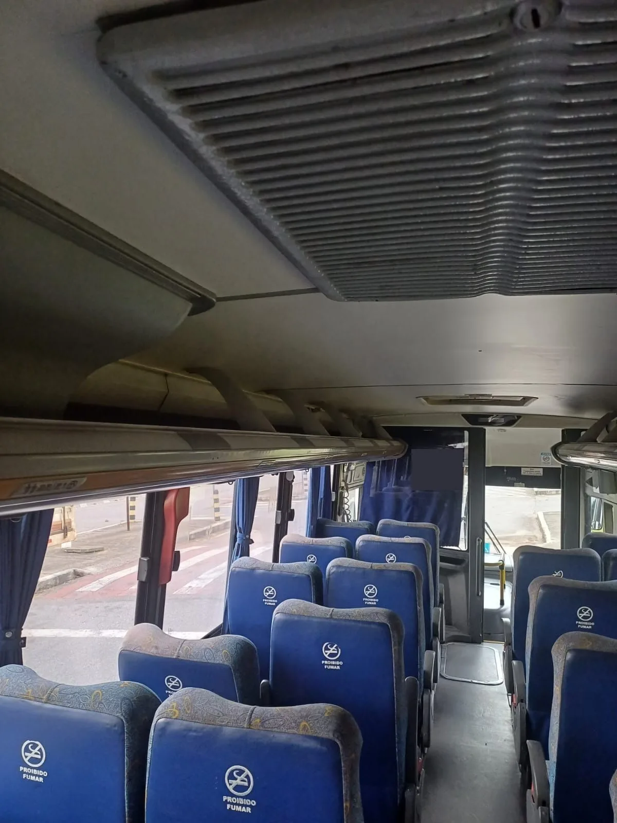 Ônibus COMIL VERSATILLE GOLD VW 17.230 JM 2013 seminovo à venda, código 215 - foto 09