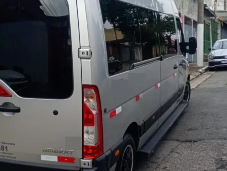 Ônibus RENAULT MASTER L3H2 LUXO JM 2019 seminovo à venda, código 136 - foto 04