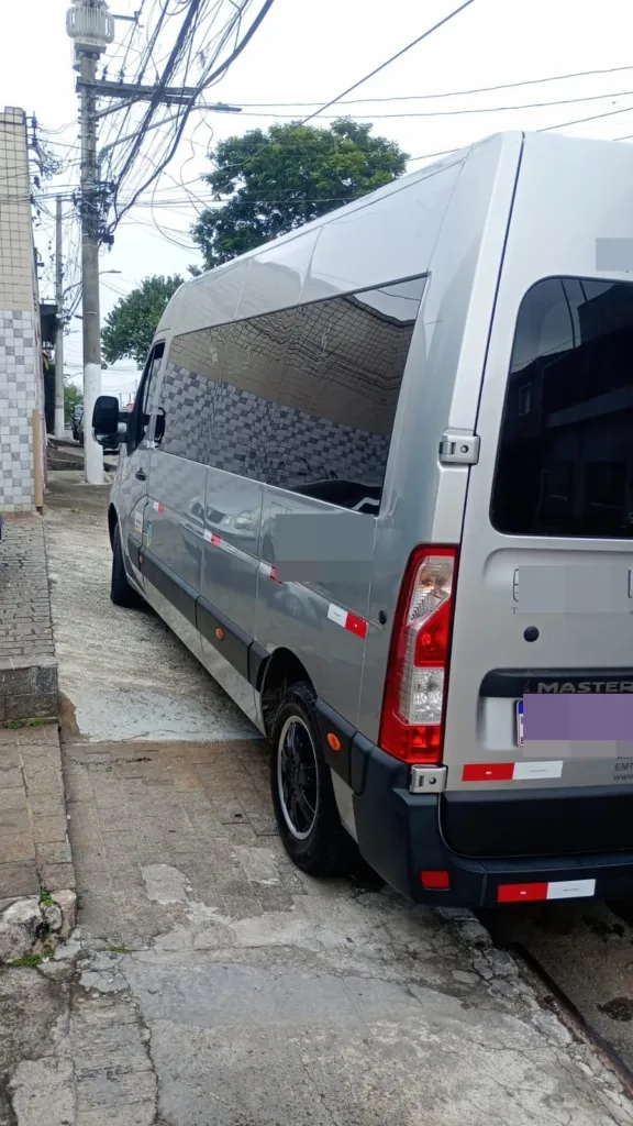 Ônibus RENAULT MASTER L3H2 LUXO JM 2019 seminovo à venda, código 136 - foto 05
