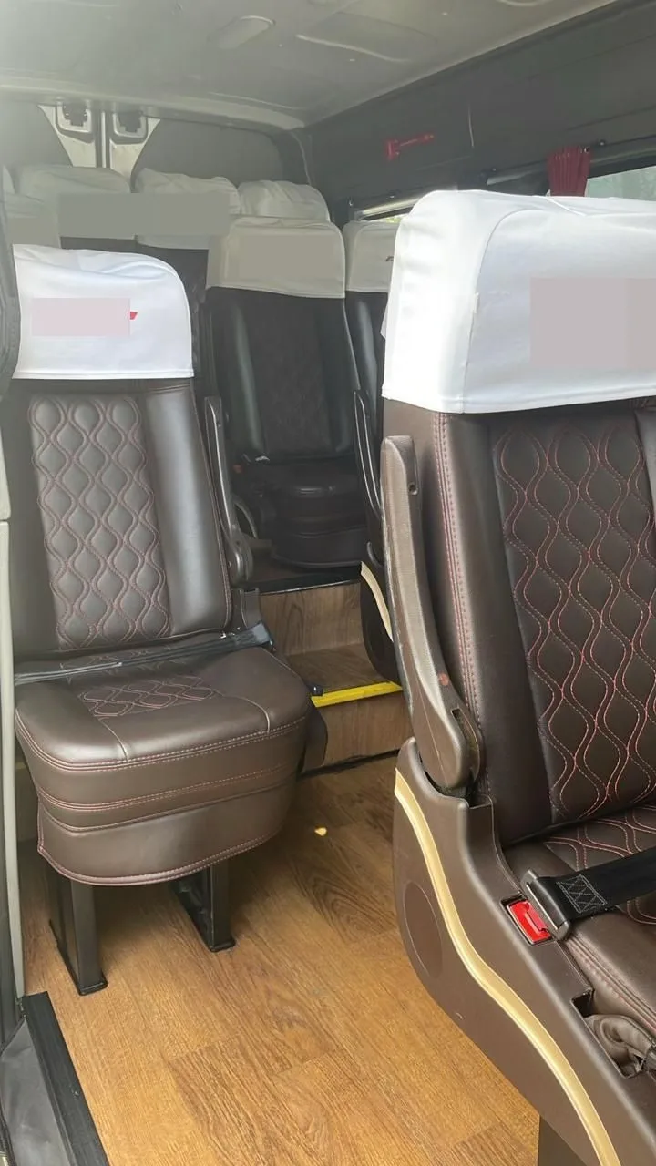 Ônibus RENAULT MASTER L3H2 LUXO JM 2023 seminovo à venda, código 306 - foto 06