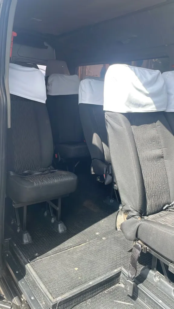 Ônibus RENAULT MASTER L3H2 VAN 16 LUGARES 2020 seminovo à venda, código 274 - foto 07