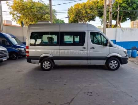 SPRINTER 415 CDI 2018 VAN 16 LUGAR TETO ALTO COD.270