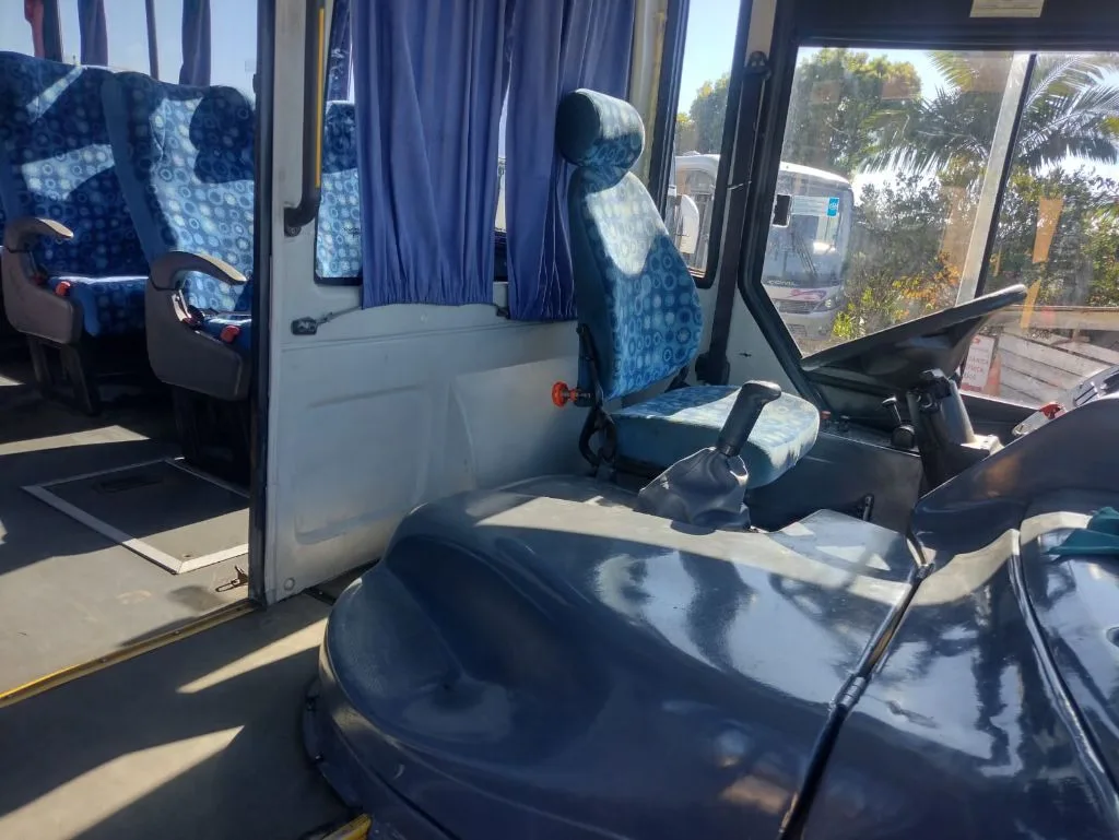 Ônibus VERSATILE VW 17.230 RODOVIÁRIO 2013 seminovo à venda, código 1676 - foto 06