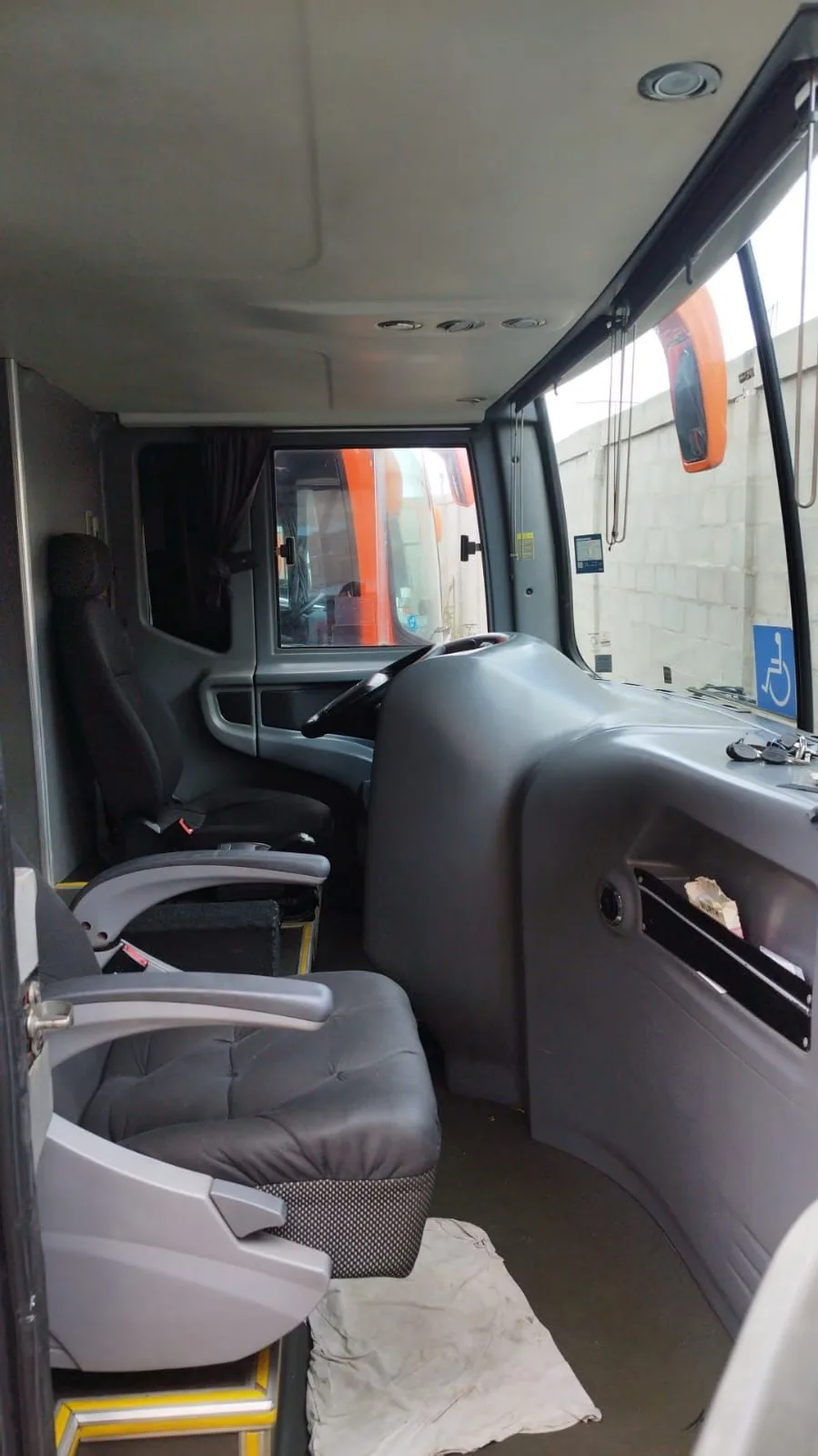 Ônibus Comil Double Decker Invictus seminovo à venda, código 1380 - foto 03