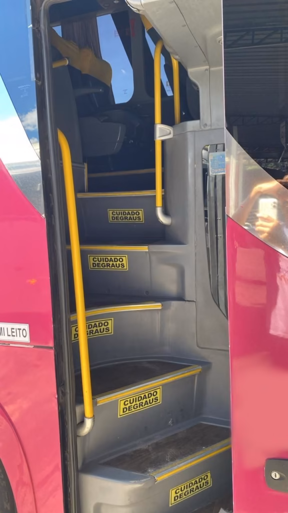 Comil Invictus HD 2021 Volvo B420R COD.1404