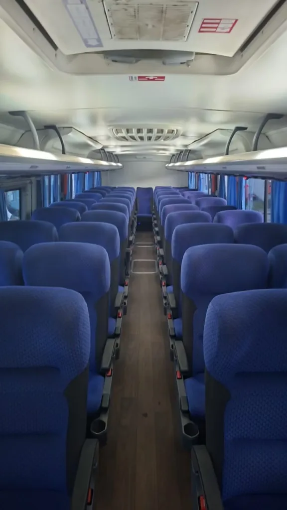 Ônibus Comil Ônibus Campione 3.25 2024 seminovo à venda, código 433 - foto 07